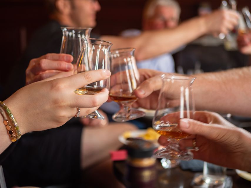 2-Hour Deluxe Whiskey & Food Tasting - Walking from Lincoln’s Inn to The Palace Bar