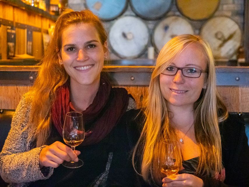 2-Hour Deluxe Whiskey & Food Tasting - Why the small group of 10 matters