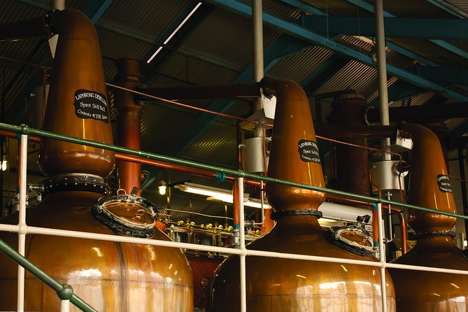 4-Day Islay & Whisky Tour Including Admissions from Edinburgh - Bowmore and Kilchoman: two different sides of Islay whisky