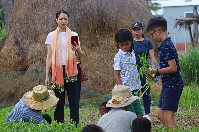 4 Hours-Siem Reap Authentic Village and Homemade Whisky - Rice milk and the work behind Cambodian food