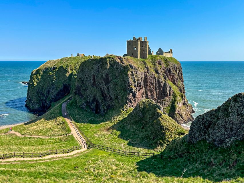 Aberdeen, Shire Castle & Distillery Private Group Day Tour - Dunnottar Castle is the day’s dramatic centerpiece