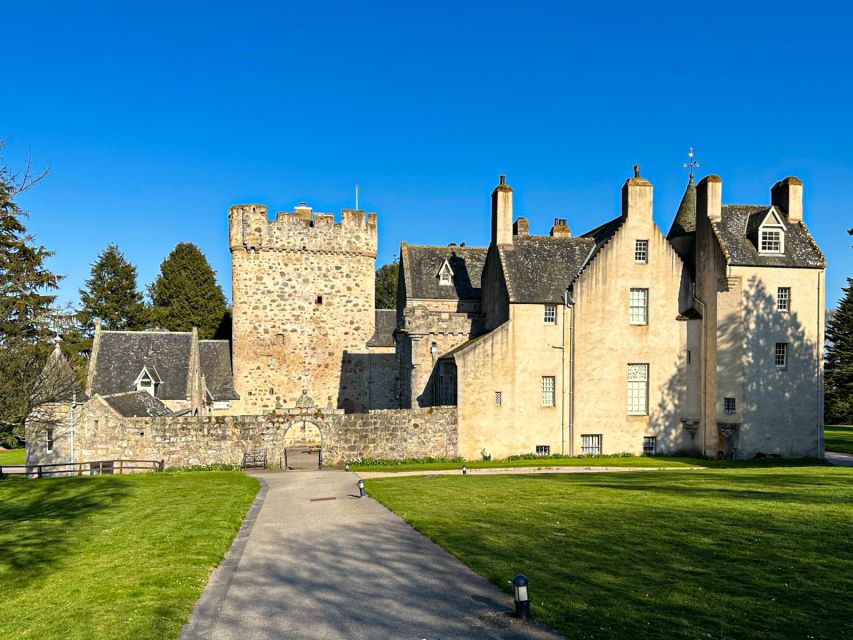 Aberdeen, Shire Castle & Distillery Private Group Day Tour - Lunch is flexible, but you pay separately