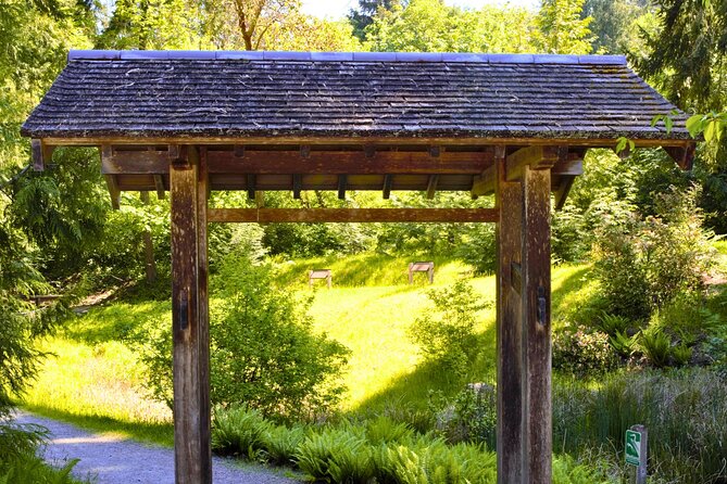 Bainbridge Island Discovery and Whiskey tasting Tour - Halls Hill Lookout and Labyrinth Offers Quiet Time