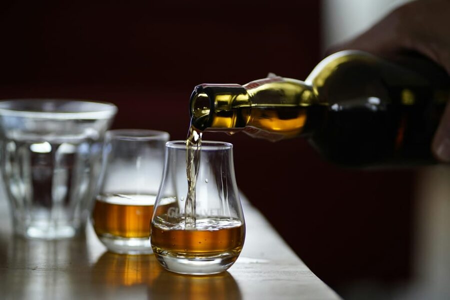 Bainbridge Island Discovery and Whiskey Tour - Who should book this Bainbridge Island tour?