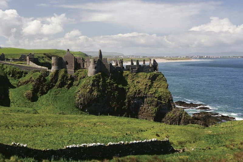 Belfast Giant's Causeway and Titanic Distillery Whiskey Tour - Starting at 9:15 on Chichester Street