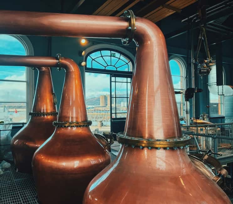 Belfast: Titanic Distillers Premium Tour and Whiskey Tasting - Finishing with a whiskey or vodka cocktail