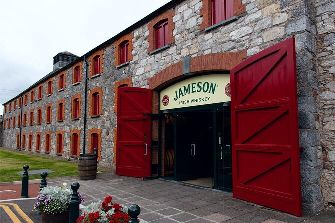 Blarney Castle Cork City and Jameson Distillery Small groups - The road from Cobh to Blarney