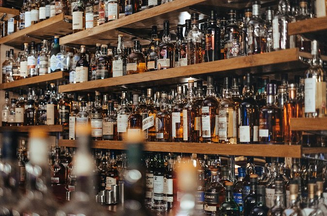 Bourbon and Whiskey History Tour in St Augustine - The city center at Plaza de la Constitución