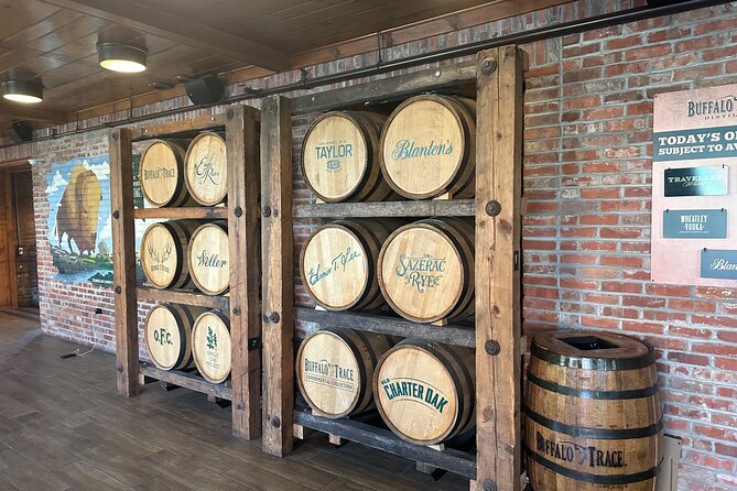 Bourbon Bites. The Kentucky Bourbon Tours Experience - Woodford Reserve, copper stills, and horse country