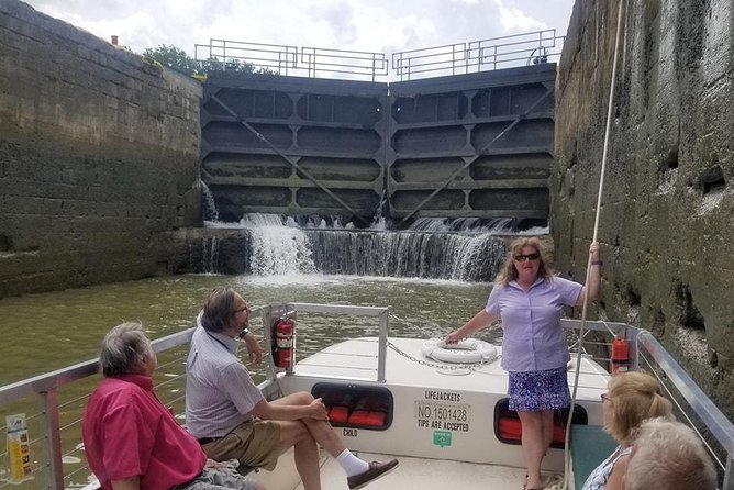 Bourbon History Tour - The Daniel Boone and Rebecca Monument