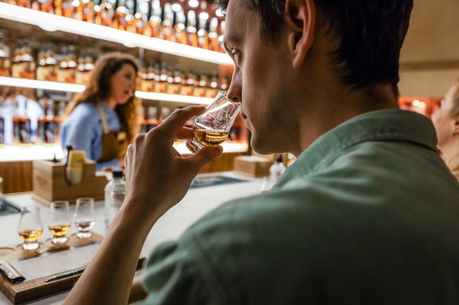 Buffalo Trace Distillery: Whiskey Tasting Experience - What happens during the 45-minute tasting