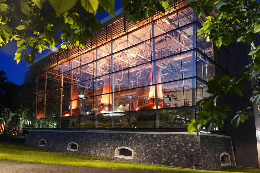 Cork: Midleton Distillery (Jameson) Premium Whiskey Tasting - Exclusive bottles and the Midleton shop