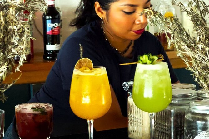 Cozumel Mixology Experience at Distillery - Learning cocktails with Jasmine