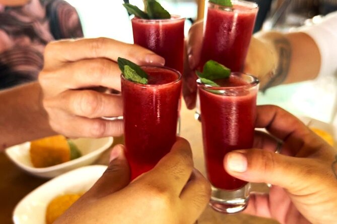 Cozumel Mixology Experience at Distillery - Cooling off with water and a gin kiwi cocktail