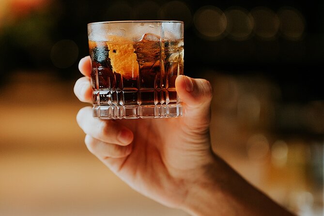 Discovery Papiamento Distillery - The five-rum blend gives the tasting a regional angle