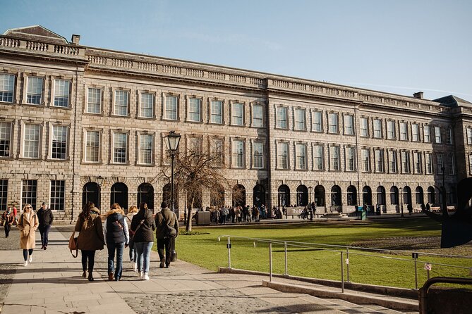 Dublin in a Day: Dublin Castle, Book of Kells, Guinness & Whiskey - Guinness Storehouse and the Gravity Bar finish