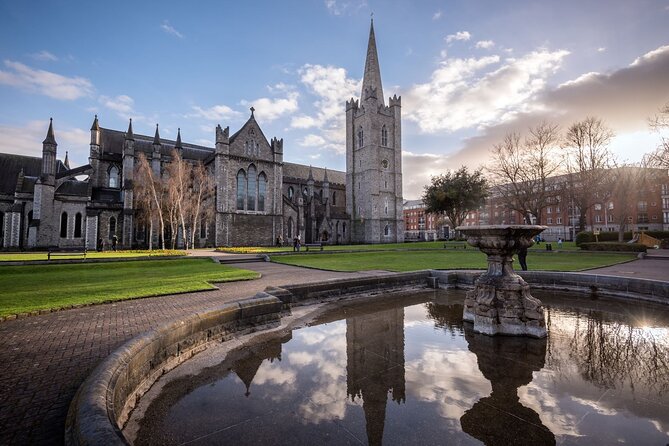 Dublin in a Day: Dublin Castle, Book of Kells, Guinness & Whiskey - Meeting Molly Malone near Trinity College