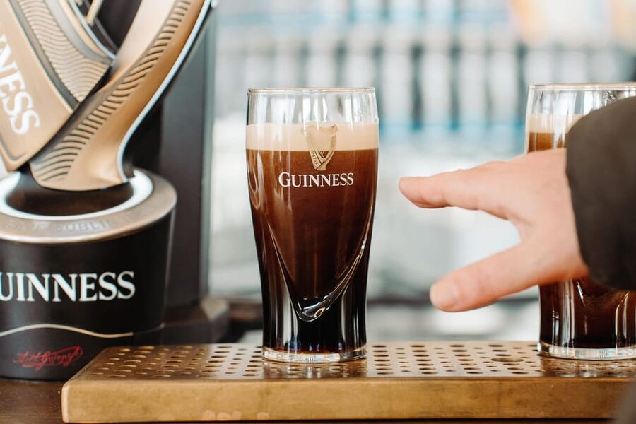 Dublin: Jameson Distillery & Guinness Brewery Guided Tour - Gravity Bar and the final pint