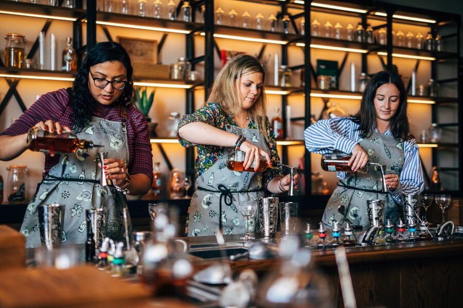 Dublin: Roe and Co Distillery Cocktail Workshop Experience - Why the cocktail class works for whiskey beginners