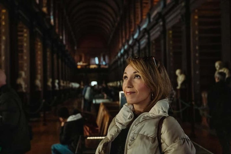 Dublin: Trinity College, Castle, Guinness and Whiskey Tour - Finishing at Guinness Storehouse