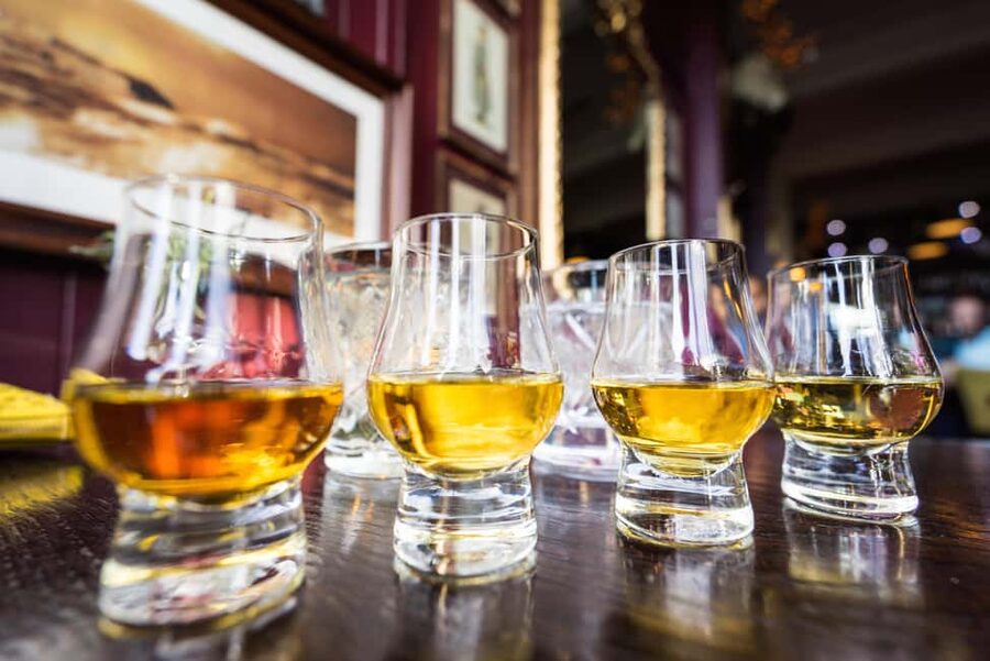 Edinburgh: Food Tour with Scotch, Haggis, Secret Dish & More - Starting at St Giles Cathedral in the Old Town