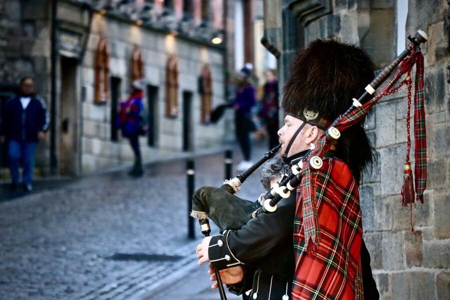 Edinburgh: Food Tour with Scotch, Haggis, Secret Dish & More - Is $128 a fair price?
