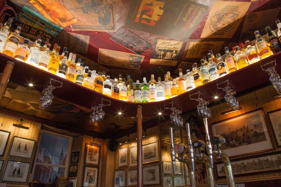 Edinburgh: Guided Whisky Tasting & Walking Tour - Why this Edinburgh whisky walk works