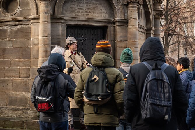 Edinburgh: Historical Gems Tour with Whisky & Local Flavours - The Royal Mile beyond the obvious sights