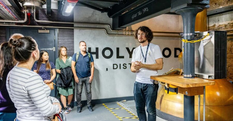 Edinburgh: Holyrood Distillery Whisky & Gin Tour - Why Holyrood feels different from a traditional whisky tour