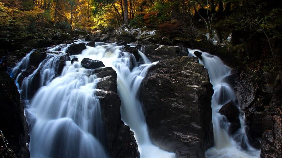 Edinburgh: Loch Ness, Scenic Walk, Glencoe & Whisky Day Tour - Loch Lomond and the Trossachs close the loop