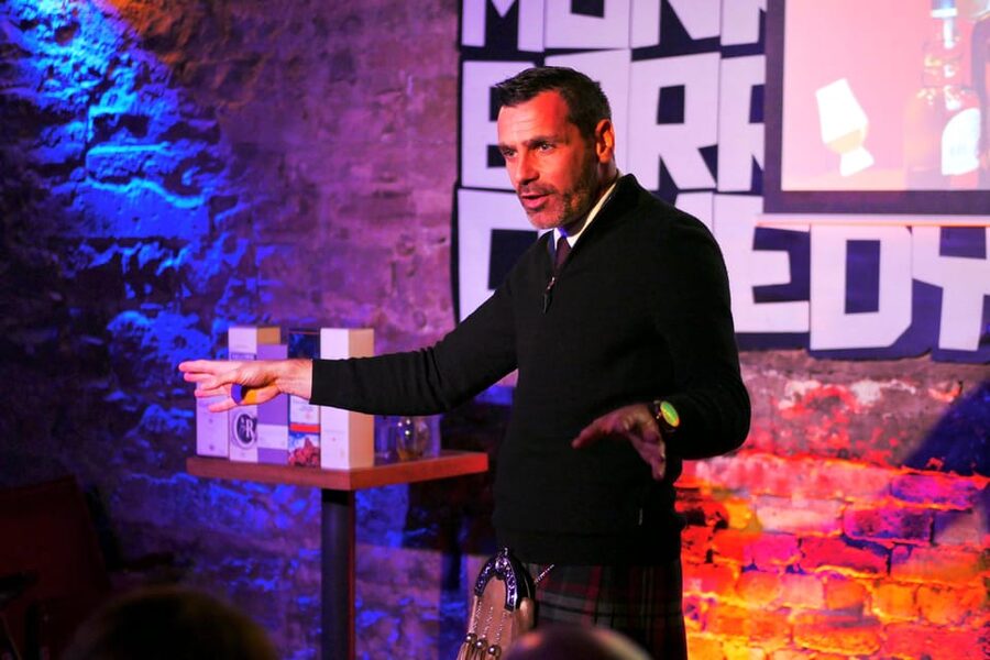 Edinburgh: Mountebank Comedy Whisky Tasting - Four things to know before booking