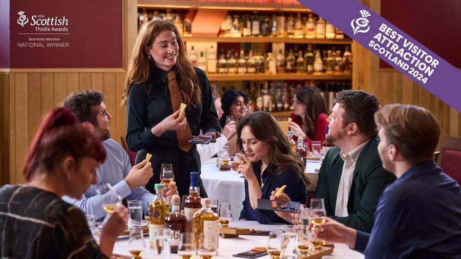 Edinburgh: Scotch Whisky Tasting Experience with Canapés - Seasonal canapés make the whisky easier to understand