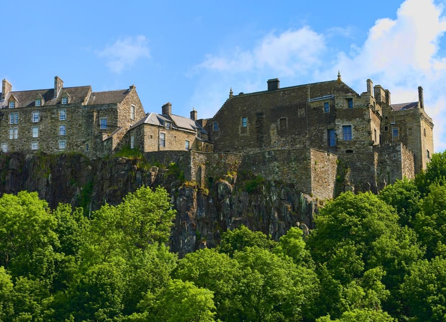 Edinburgh: Stirling Castle, Kelpies, Whisky & Highlands Tour - Key points at a glance