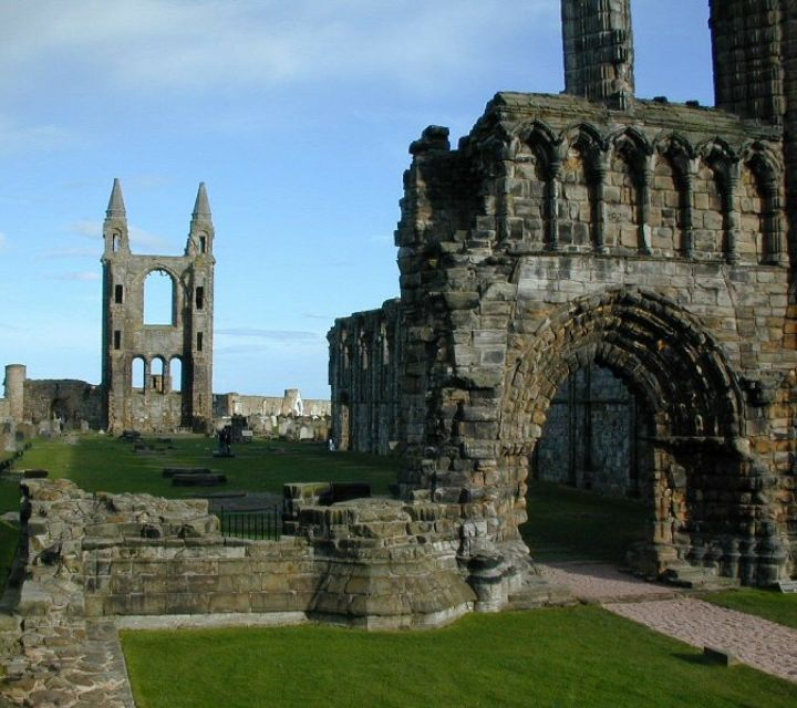 Edinburgh: Stirling, Whisky and St Andrews Tour in Spanish - The North Sea coast and Fife views