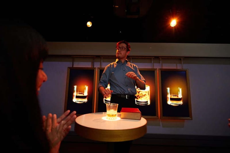 Edinburgh: The Johnnie Walker Whisky Experience - Arriving at Johnnie Walker Princes Street