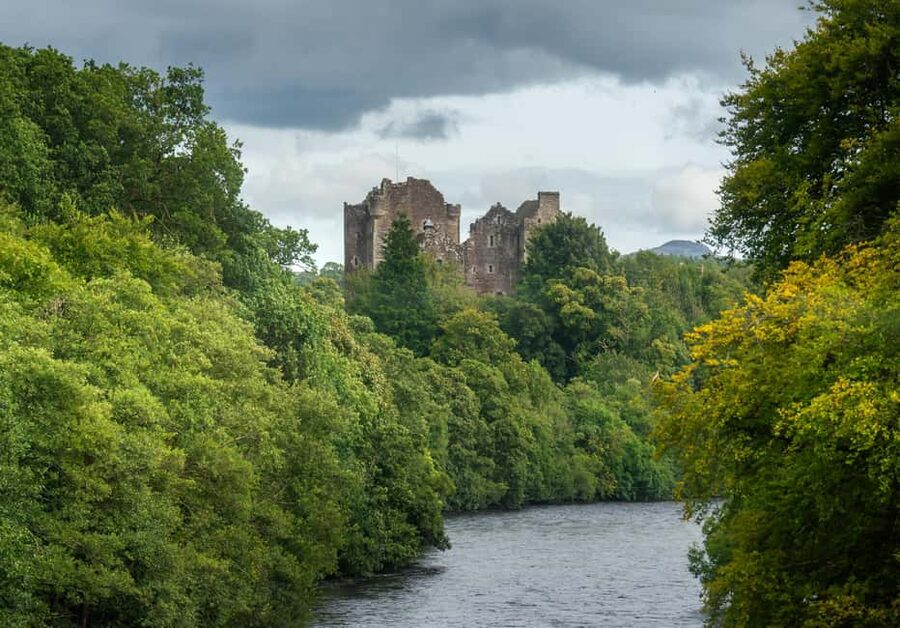 Edinburgh to Scottish Highlands: Whisky, Views & Hairy Coos - A simple departure from Edinburgh’s New Town
