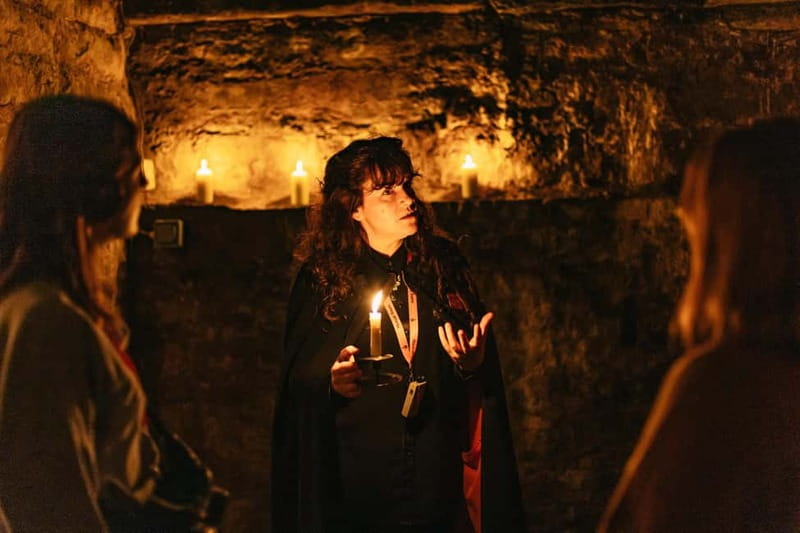 Edinburgh: Underground Vaults Evening Ghost Tour with Whisky - Who will enjoy this evening most?