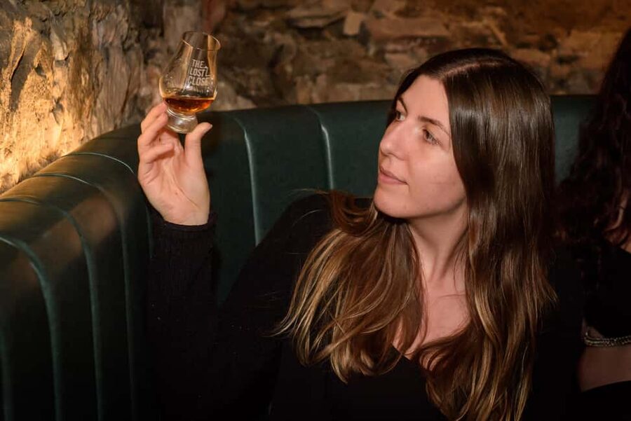 Edinburgh: Underground Vaults Tour with Whisky or Gin - The monthly mystery whisky