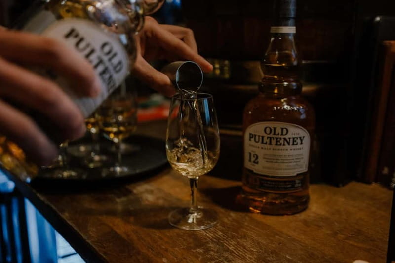 Edinburgh: Whisky Tasting and Storytelling in a Historic Pub - Why this Edinburgh whisky tasting works