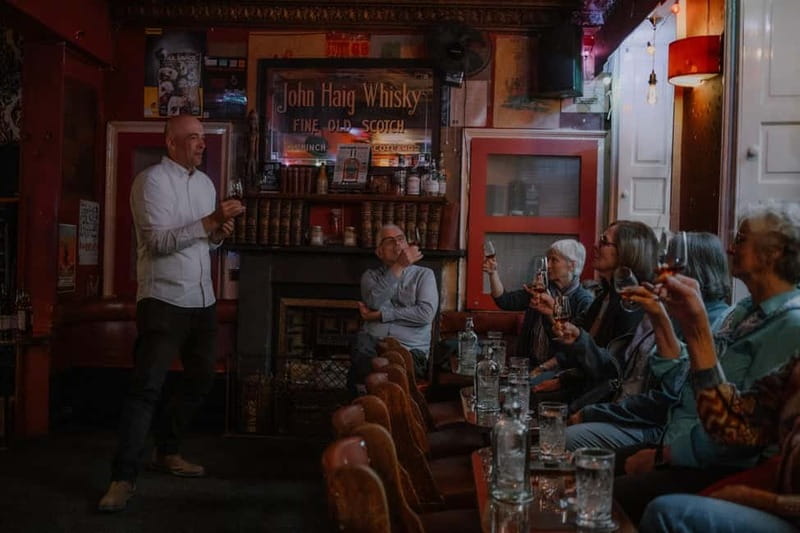 Edinburgh: Whisky Tasting and Storytelling in a Historic Pub - Four single malts, four ways to taste Scotland