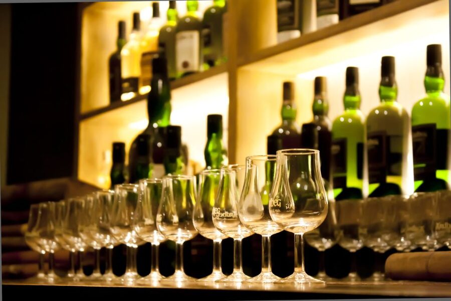 From Edinburgh: Islay and The Whisky Coast 4-Day Tour - Ardbeg, Laphroaig, and Islay’s smoky south