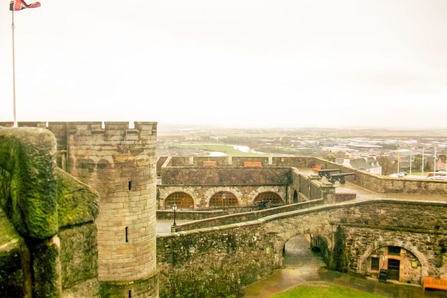 From Edinburgh: Stirling Castle, Loch Lomond & Whisky Tour - Is $75 good value?