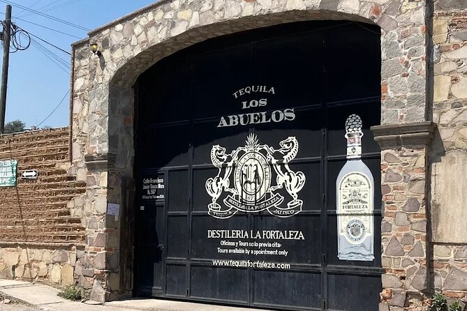 Full-Day Tour to La Fortaleza Distillery and Cantaritos - What the $180 price really covers