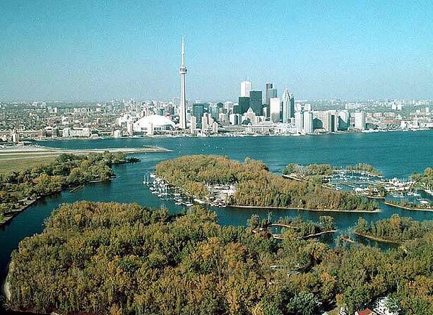 Guided Bicycle Tour - Toronto Waterfront, Island and Distillery - Key points at a glance