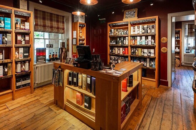 Highland Whisky Tour VIP Distillery Access and Exclusive Tastings - Balblair and traditional Highland whisky