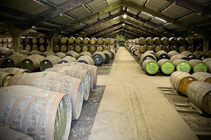 Highland Whisky Tour VIP Distillery Access and Exclusive Tastings - Glenmorangie and the tall stills