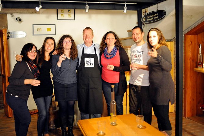 Hungarian pálinka distillery visit and tasting - What the strong praise tells you