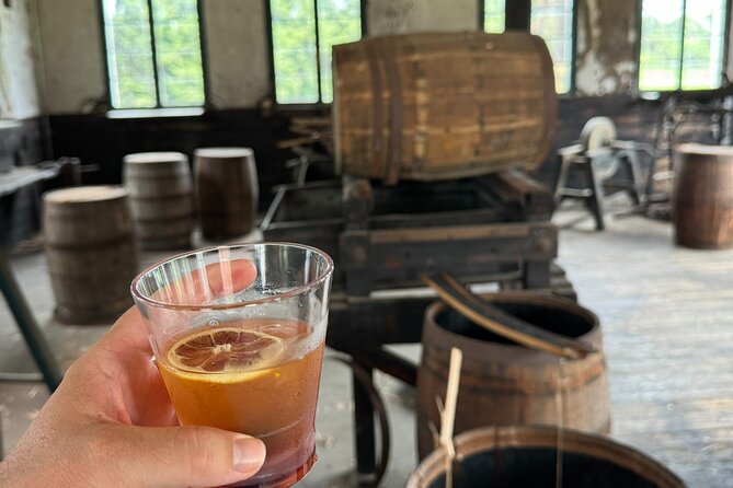Iconic 3 Distillery Bourbon Experience - Lunch keeps the middle of the day comfortable