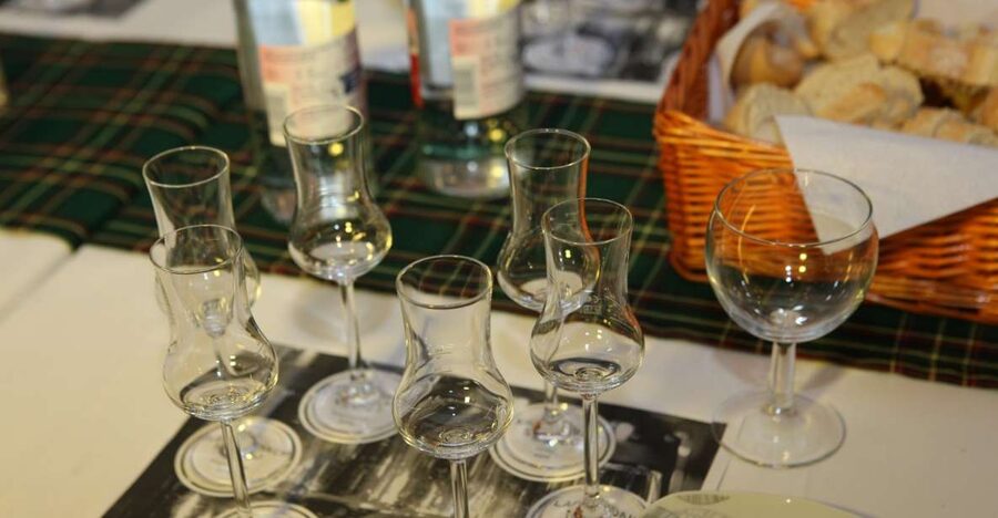 Idstein: Scottish Whiskey Tasting Experience with Appetizers - Why six regions make the tasting worthwhile