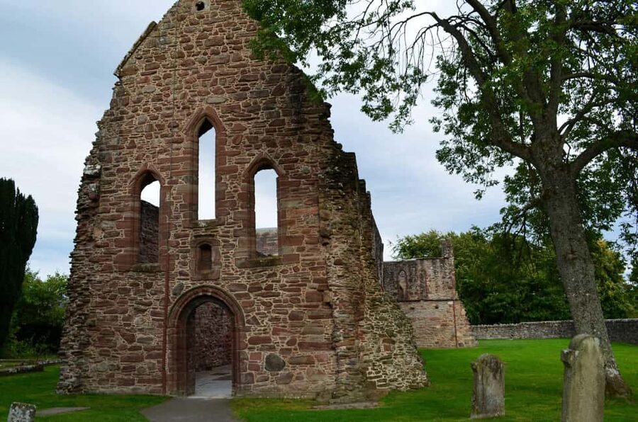 Inverness: Loch Ness, Outlander & Whisky Distillery - What the $80 price really covers